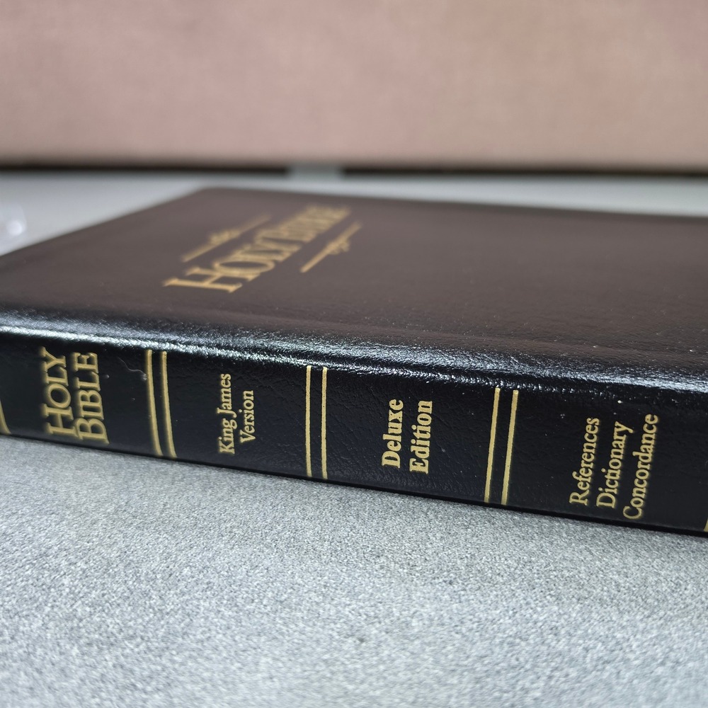 National Publishing Company KJV Holy Bible Giant Print Black Leather Excellent - Picture 4 of 7
